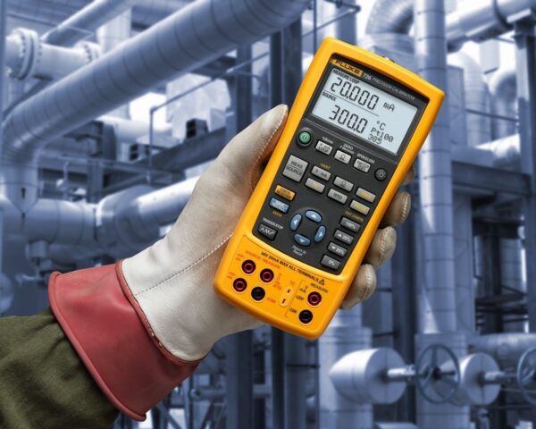 Fluke 726 Precision Process Calibrator - Image 2