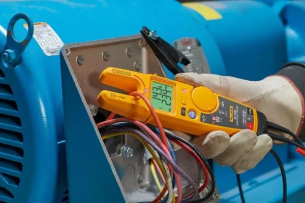 Fluke T-6 1000 Voltage Tester - Image 2