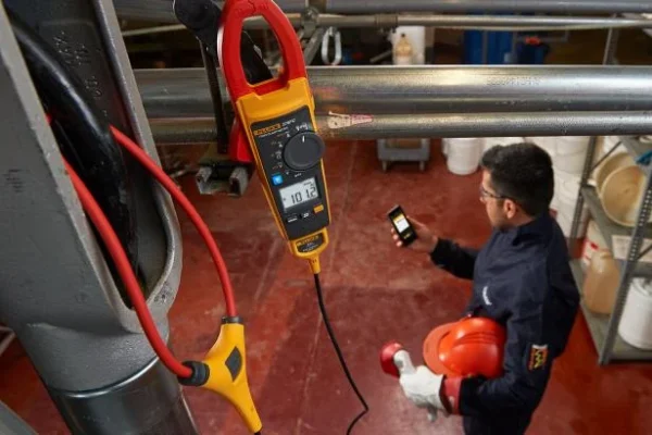 FLUKE 376FC AC DC Clamp Meter - Image 2